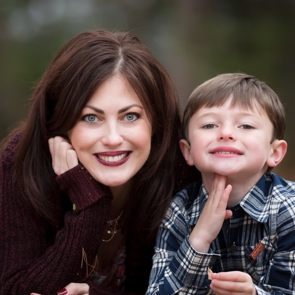 Meet your Posher, Alison - Picture 1 of 1